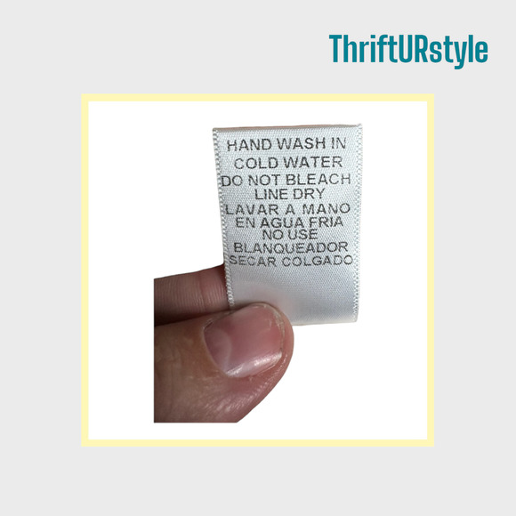 Entro‎ Women's 1X long sleeve Boho floral top, V-neck, Ruffle details - Picture 9 of 9